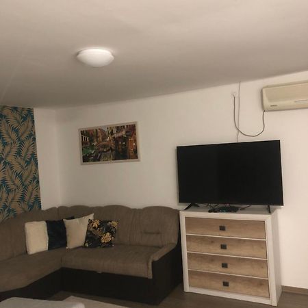 Ági fogadó Kisujszallas Esterno foto